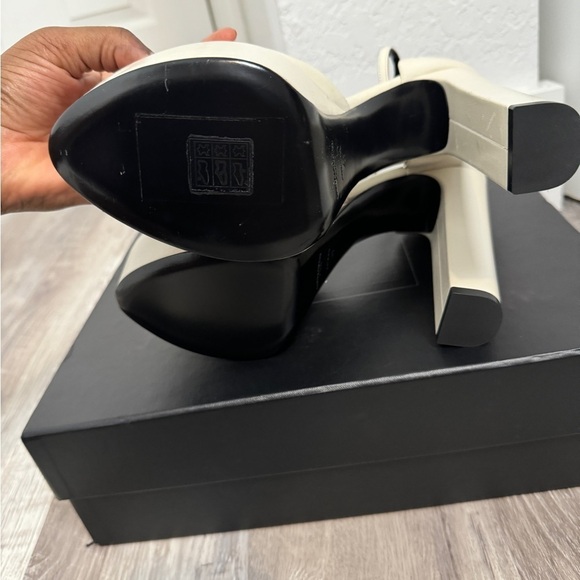 Saint Laurent Jodie Platform Sandals In Smooth Leather - Picture 11 of 15